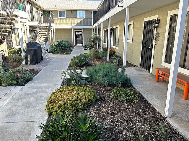 4855 70th St photo 2