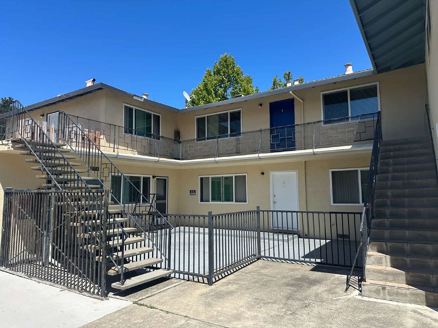 Apartments on Kirkland Dr · Sunnyvale photo 3