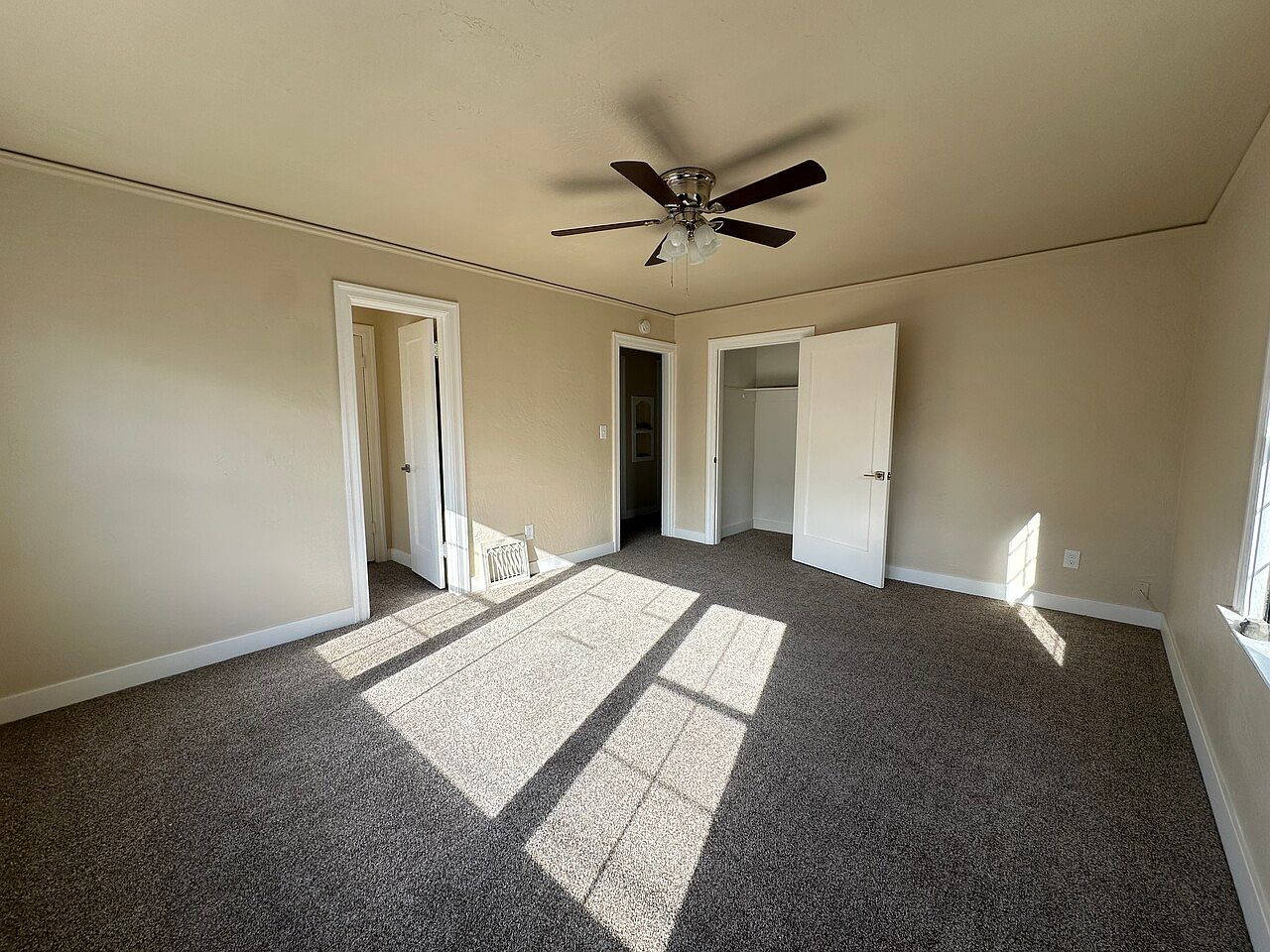 1107 Estudillo St photo 3