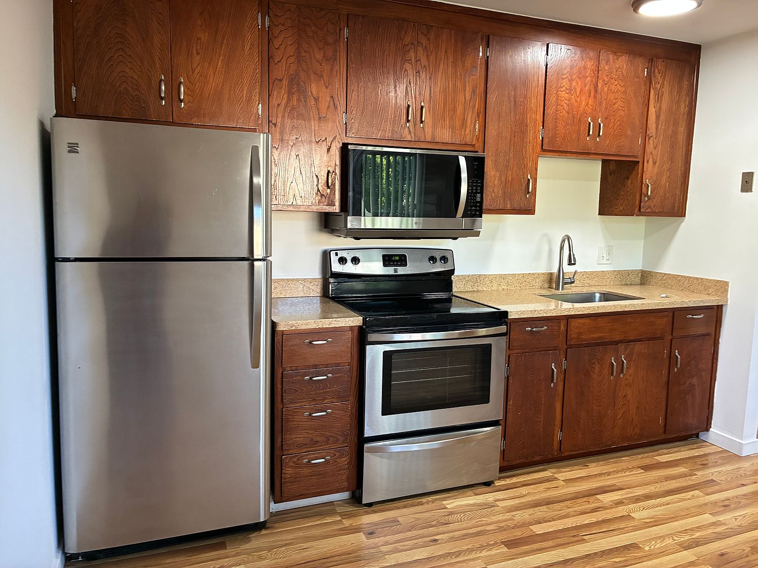 2BR/1BA Apartment on Colony St · Mountain View photo 2