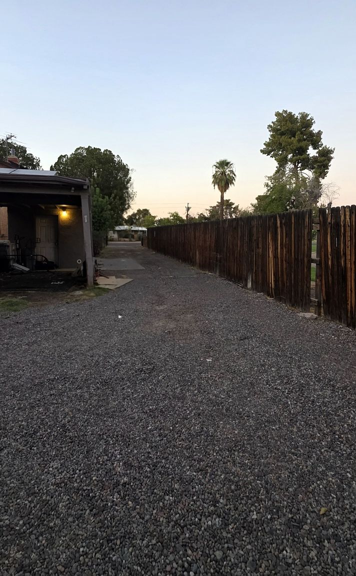 2637 W Morten Ave photo 3