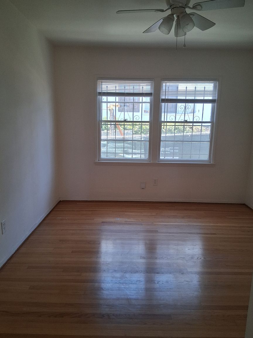 1285 Robinson Ave photo 5