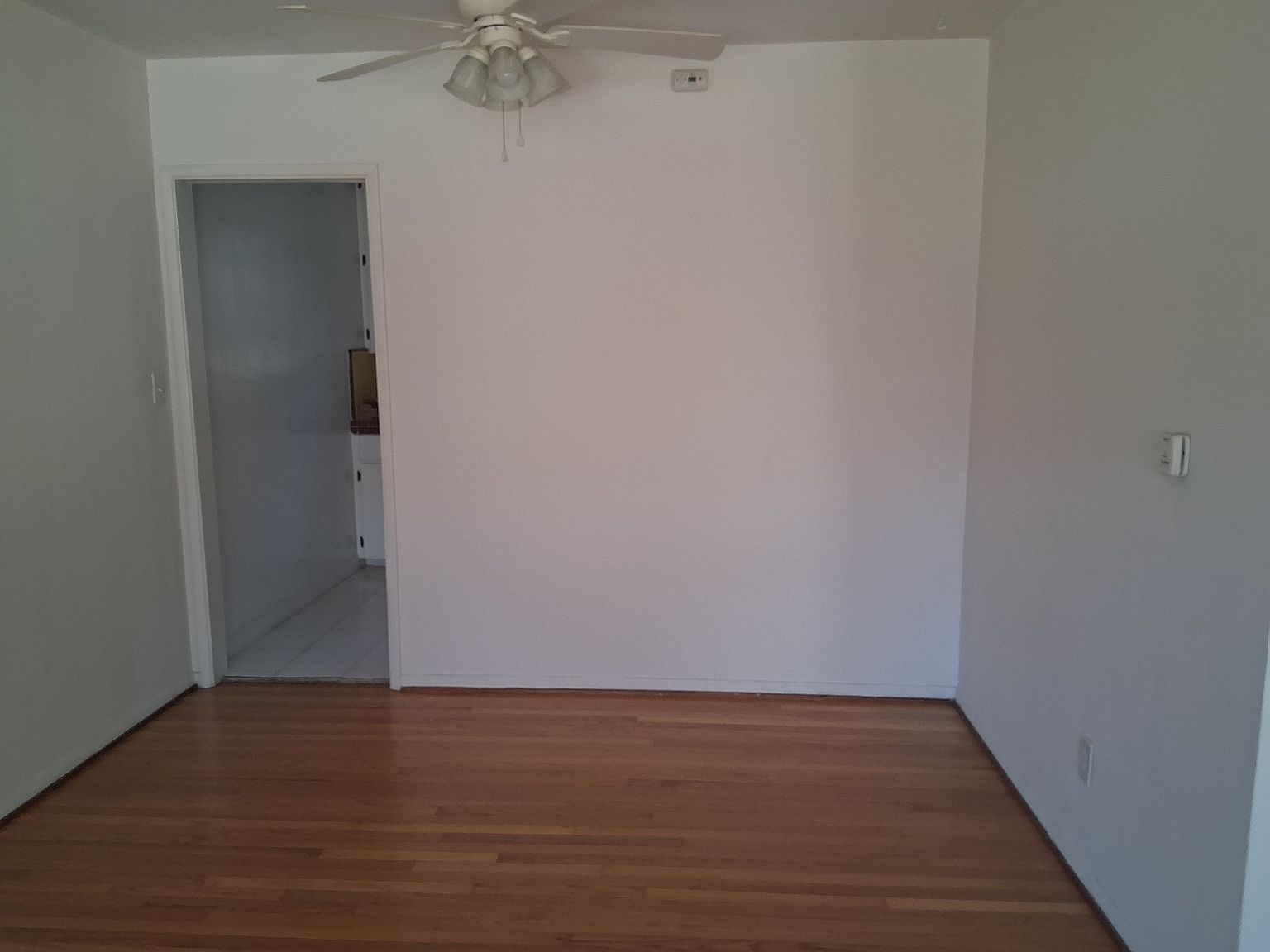 1285 Robinson Ave photo 2