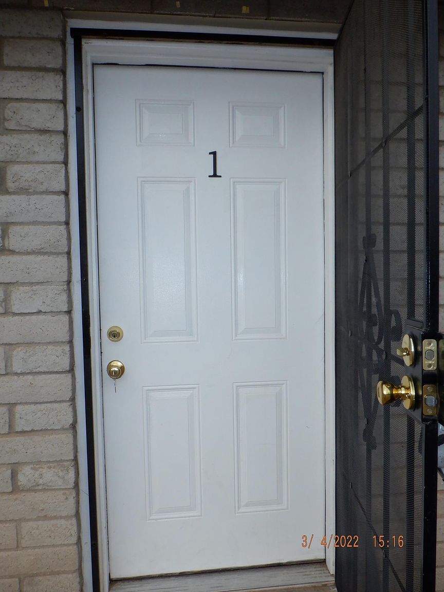 441 E Linda Ave photo 3