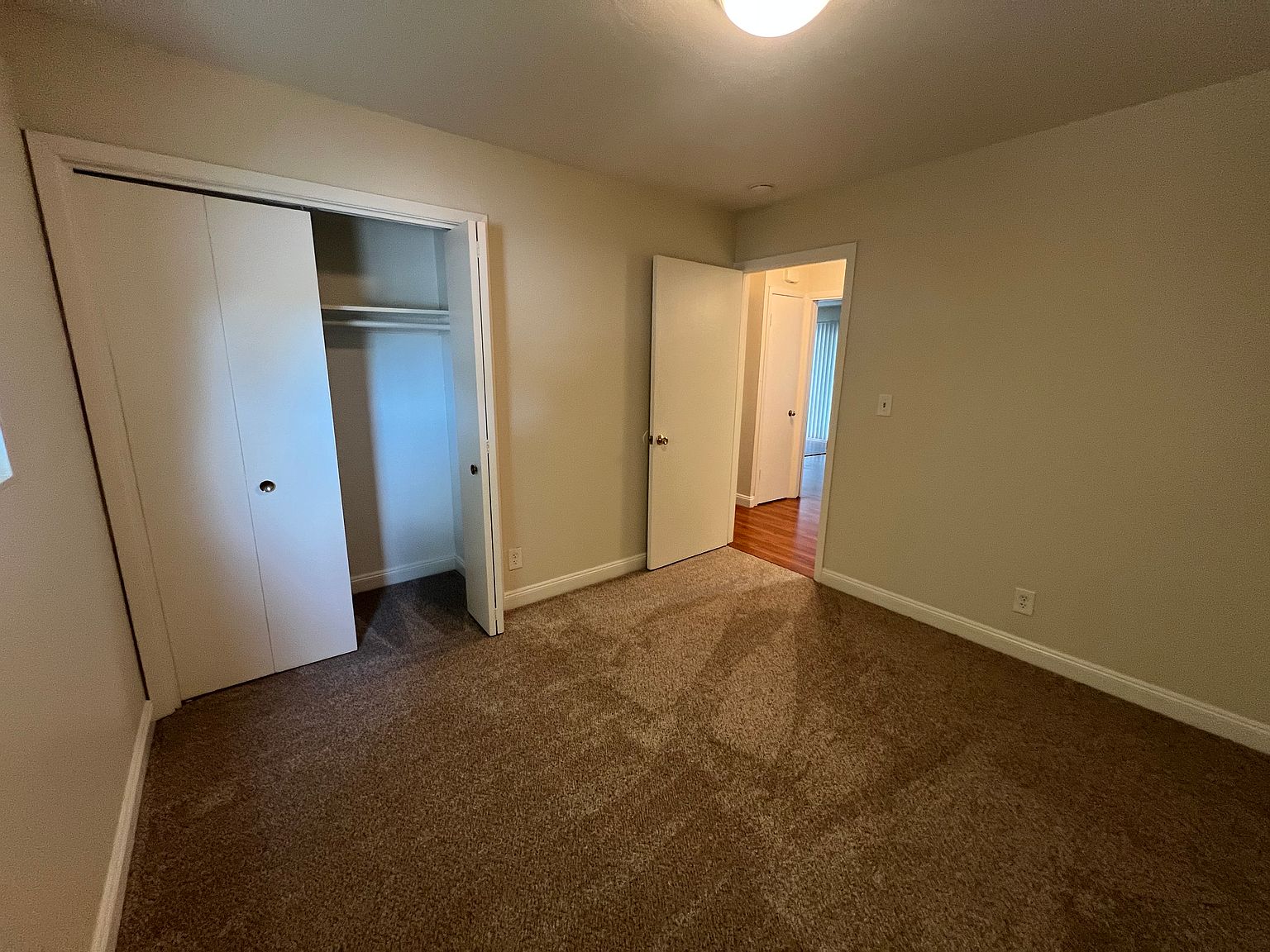 1506 Garcez Dr photo 2