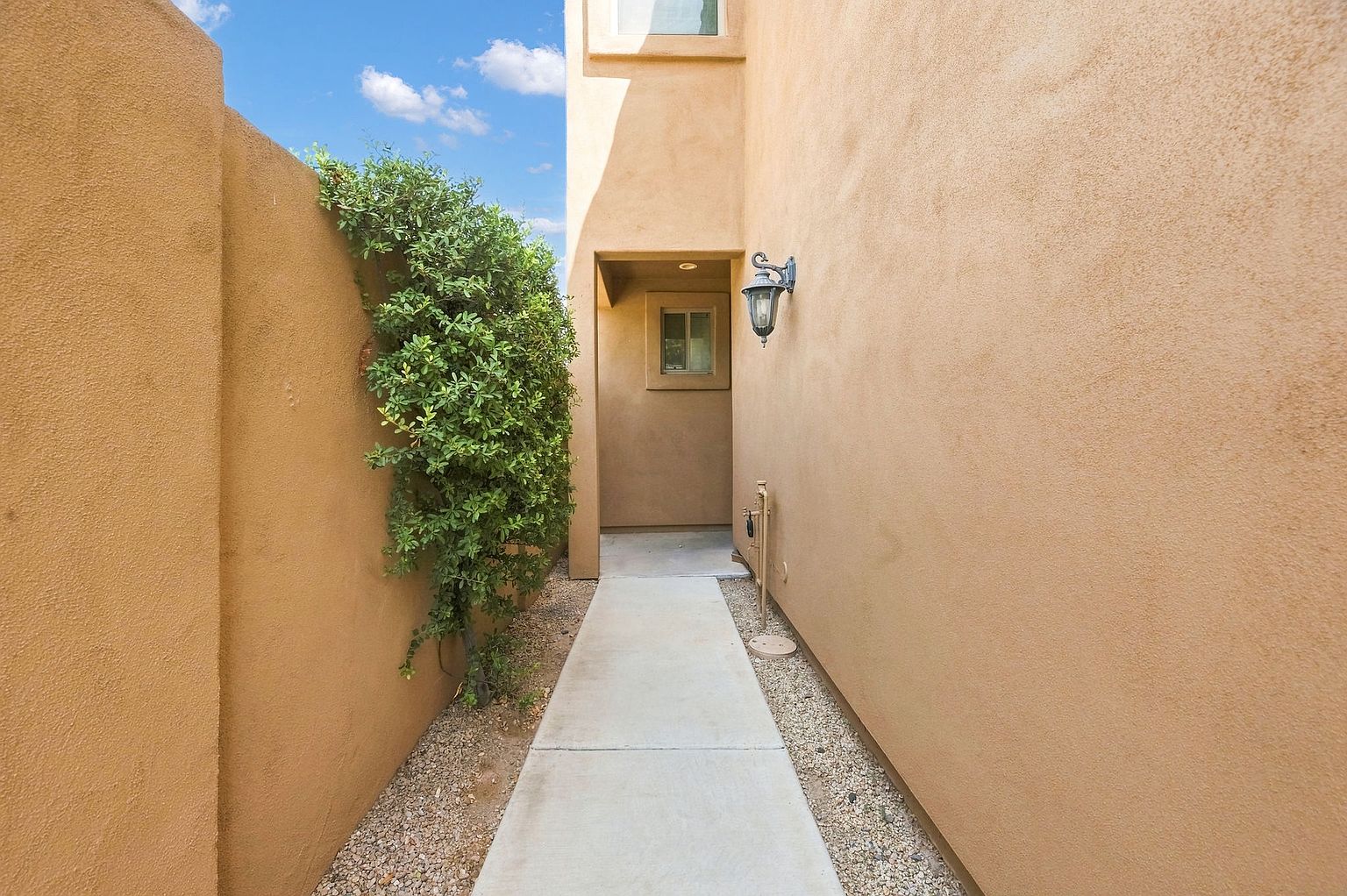 4810 E Virginia Ave photo 4