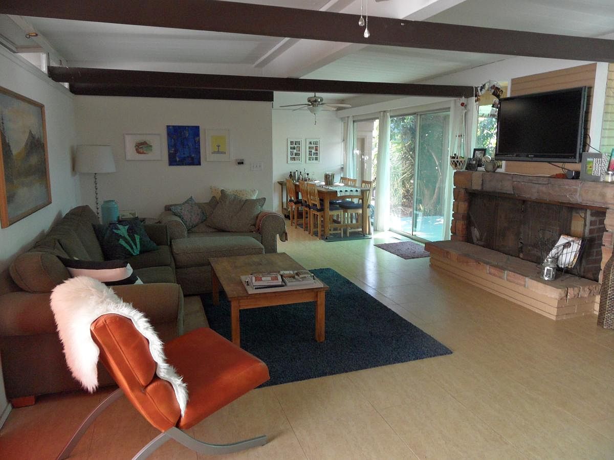1631 Cypress Ave photo 4