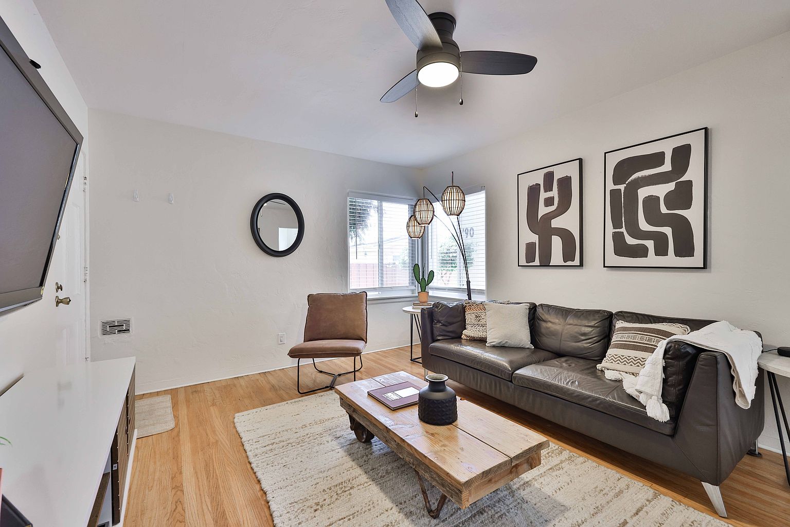 4788 W Mountain View Dr photo 3