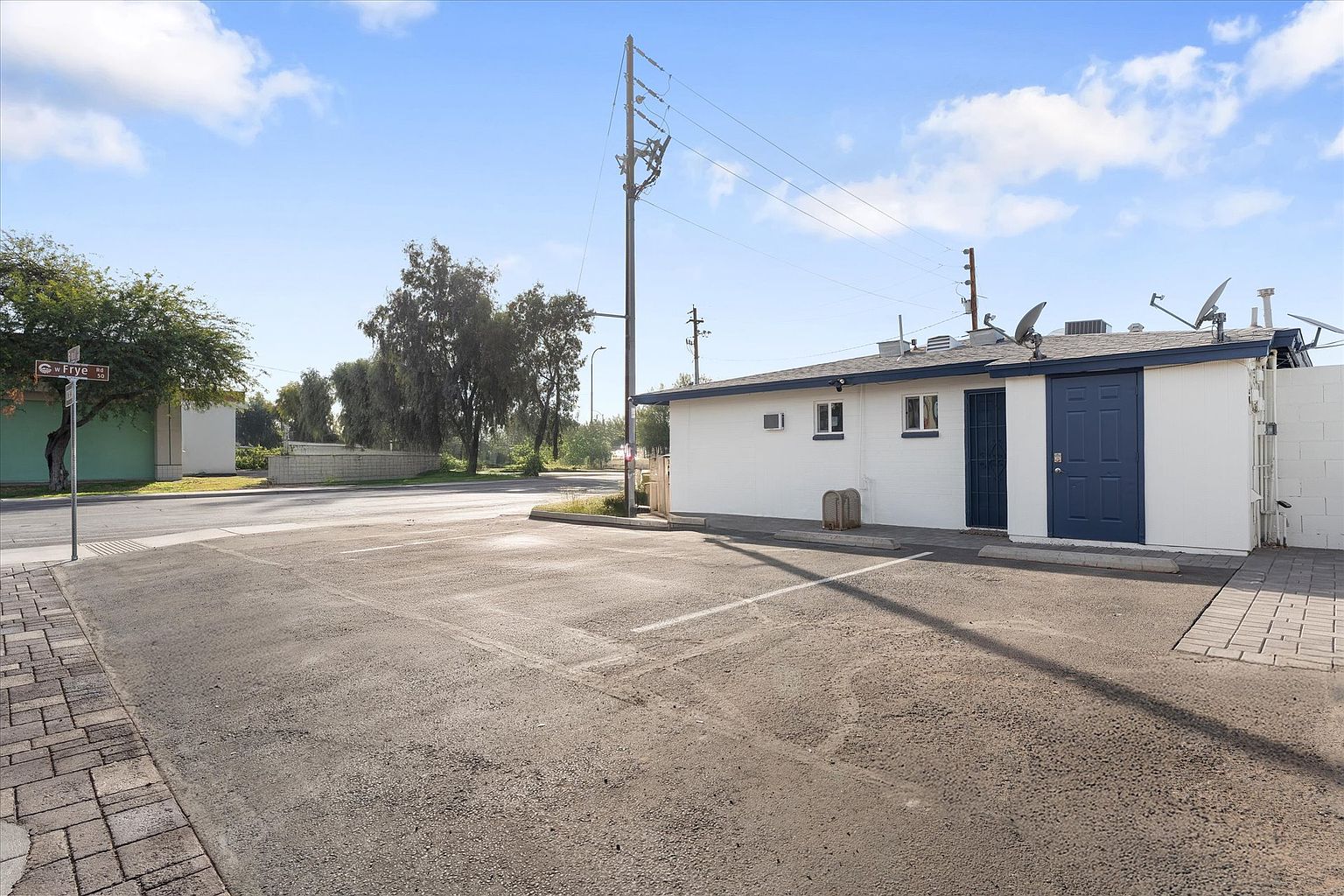 299 S Oregon St Chandler, AZ 85225 photo 4