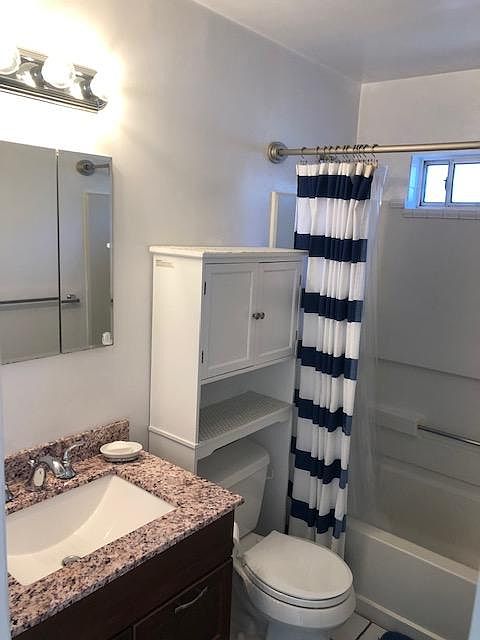 218 Murlagan Ave photo 4
