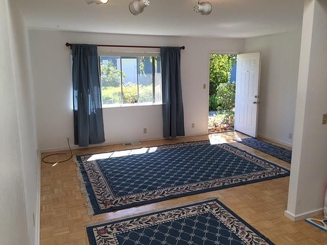 218 Murlagan Ave photo 5