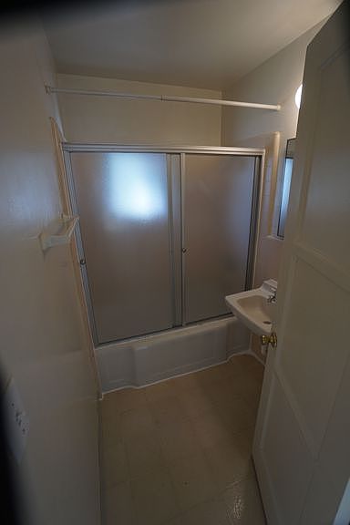 3911 Riviera Dr photo 5