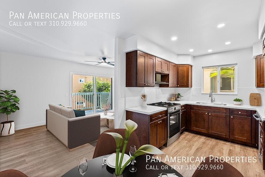 975 Laguna Dr photo 2