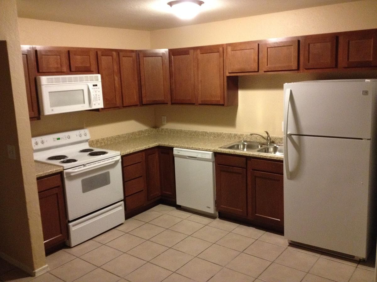 2755 E Wier Ave APT 1 photo 3