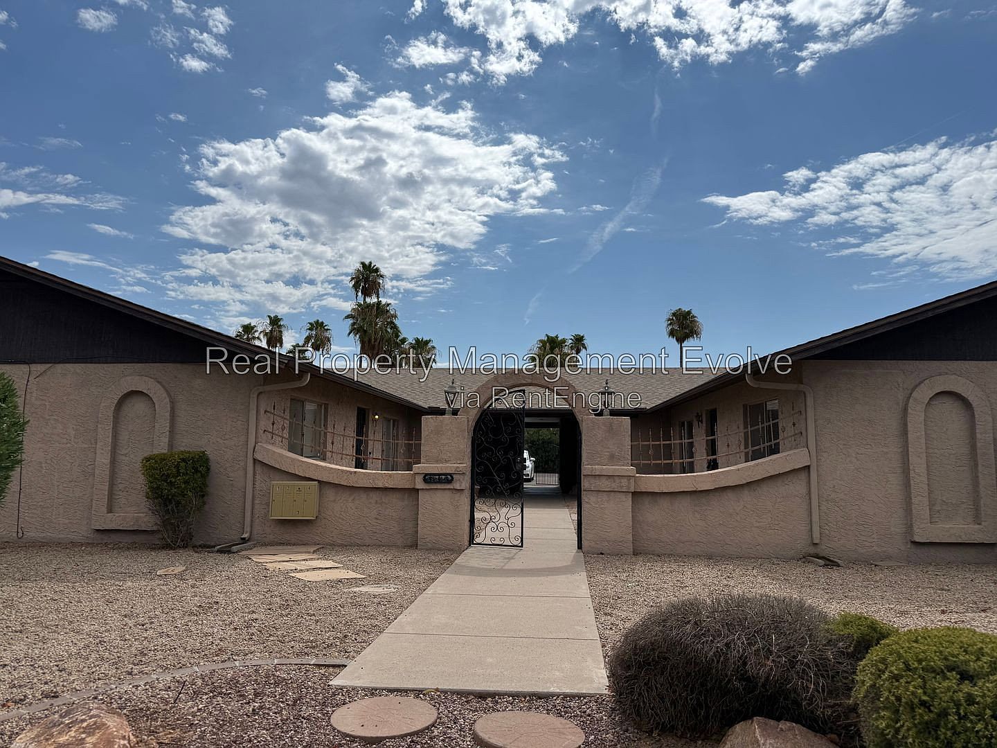 18211 N 40th Pl Phoenix, AZ 85032 photo 2