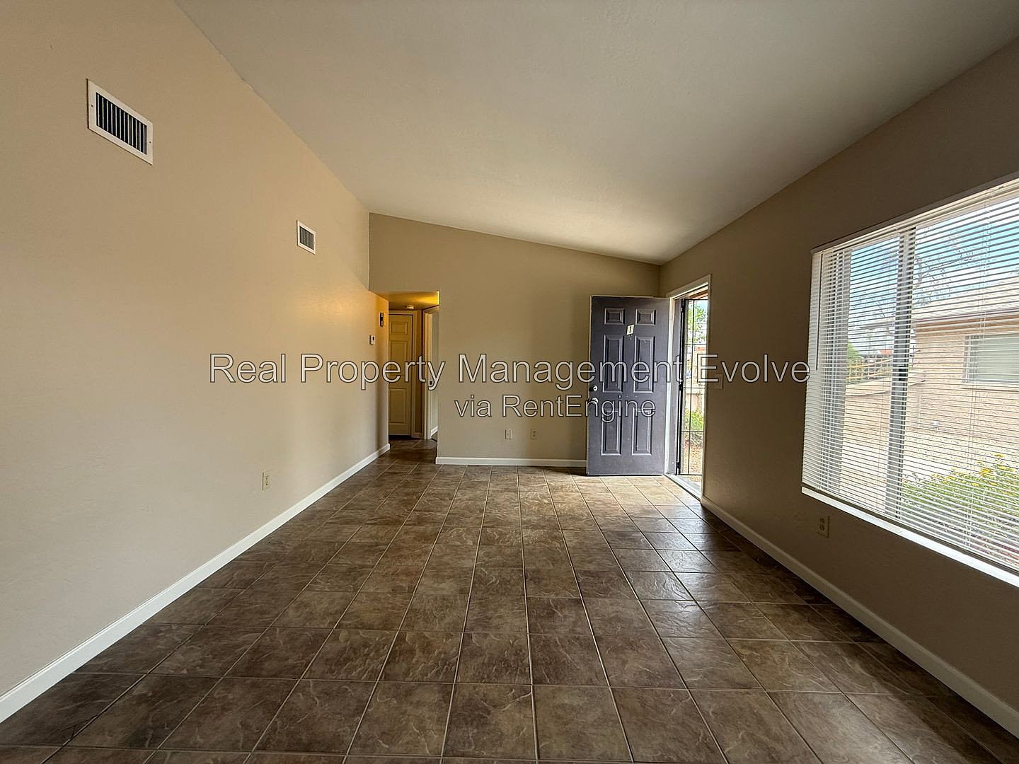 18211 N 40th Pl Phoenix, AZ 85032 photo 4