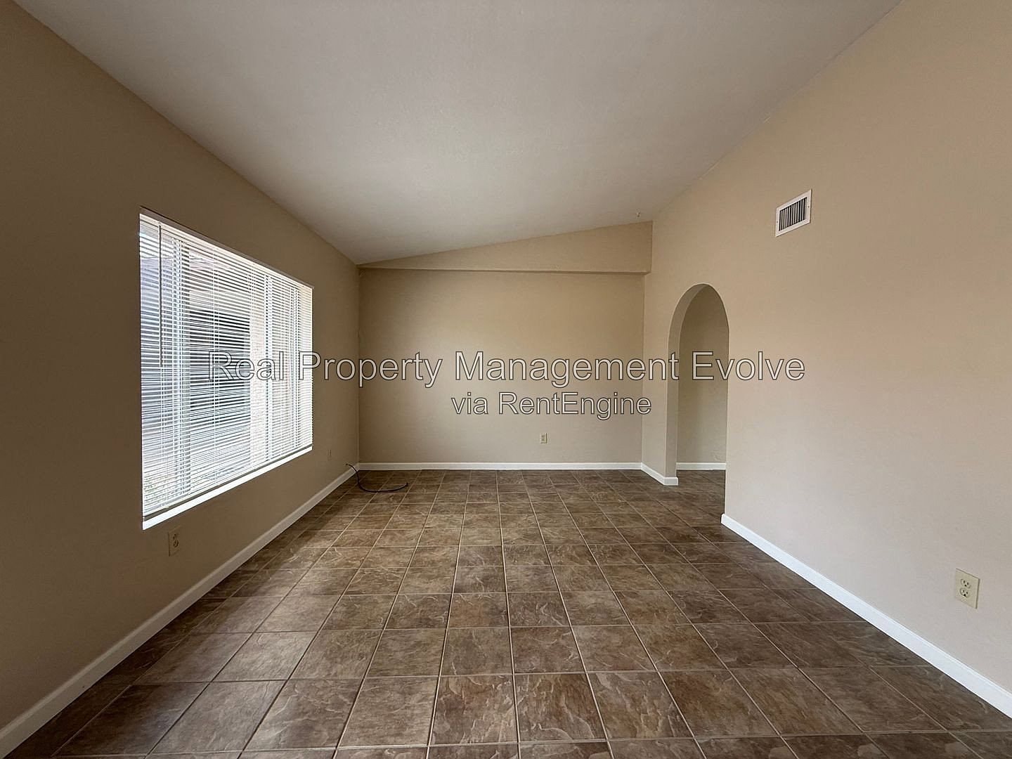 18211 N 40th Pl Phoenix, AZ 85032 photo 3