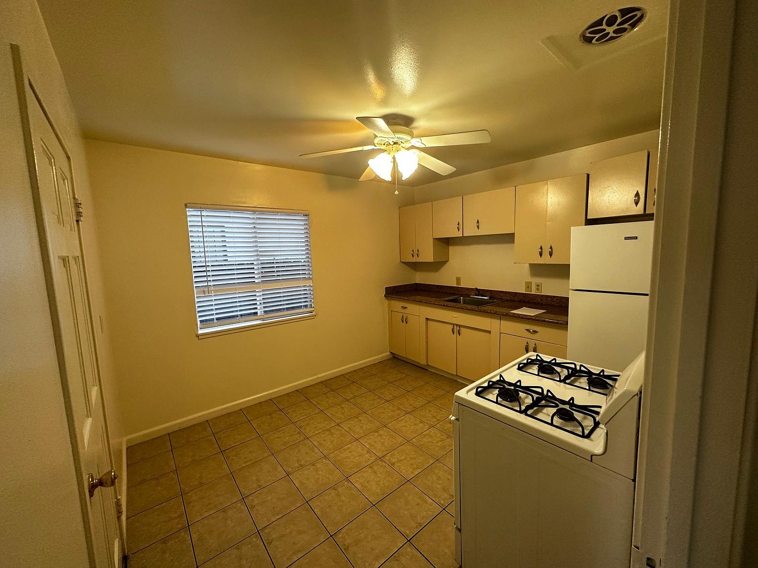 1510 Jefferson St photo 2