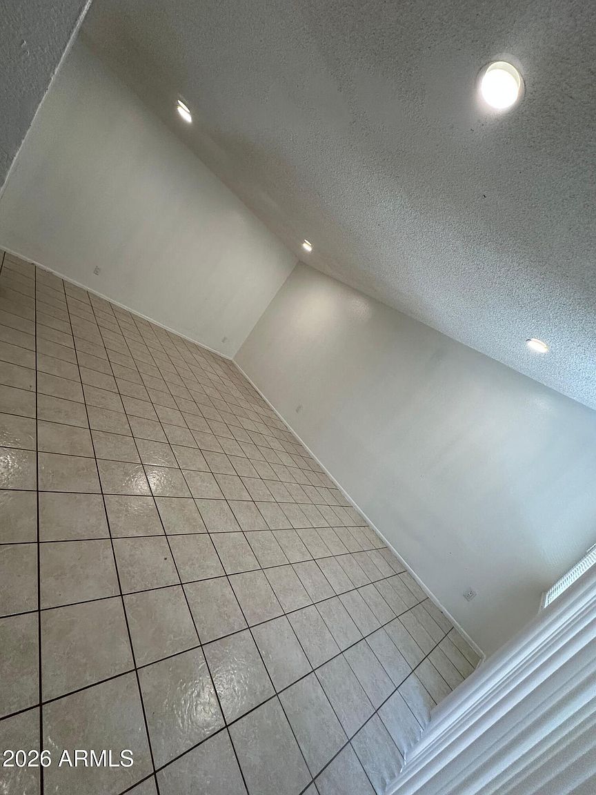 2808 N 43rd Ave Phoenix, AZ 85009 photo 3