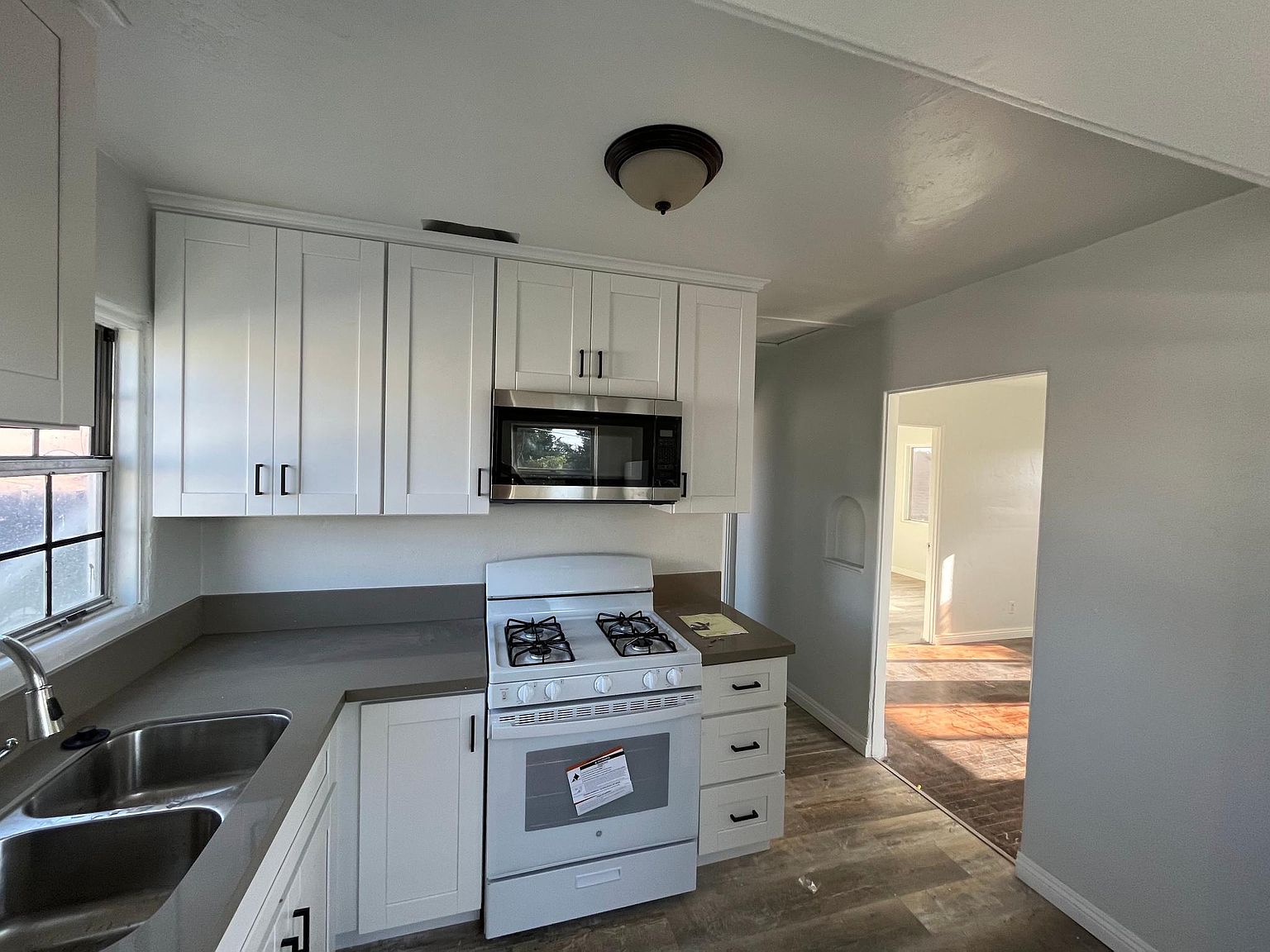 3707 41st St photo 2