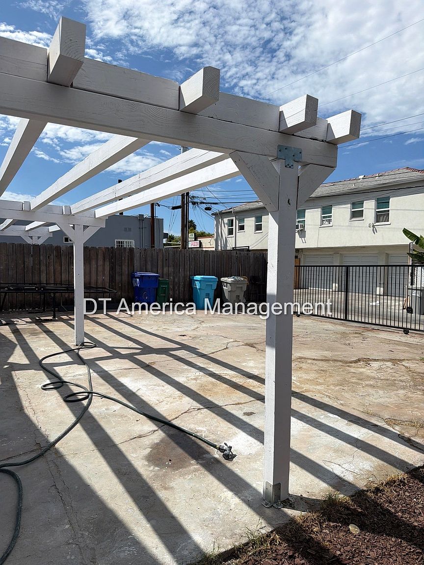 4320 Copeland Ave photo 2