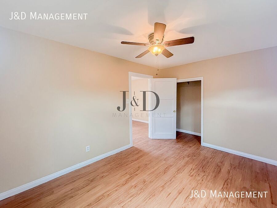 574 McIntosh St photo 5