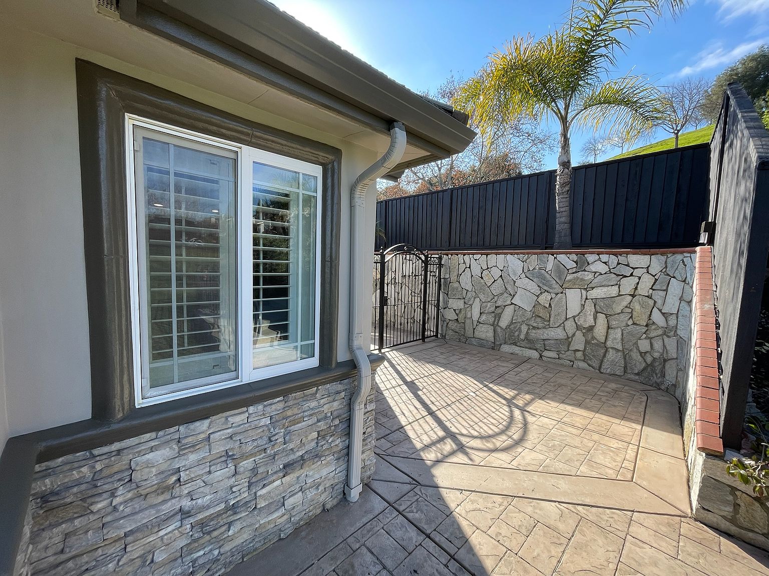 7921 Iglesia Dr photo 2