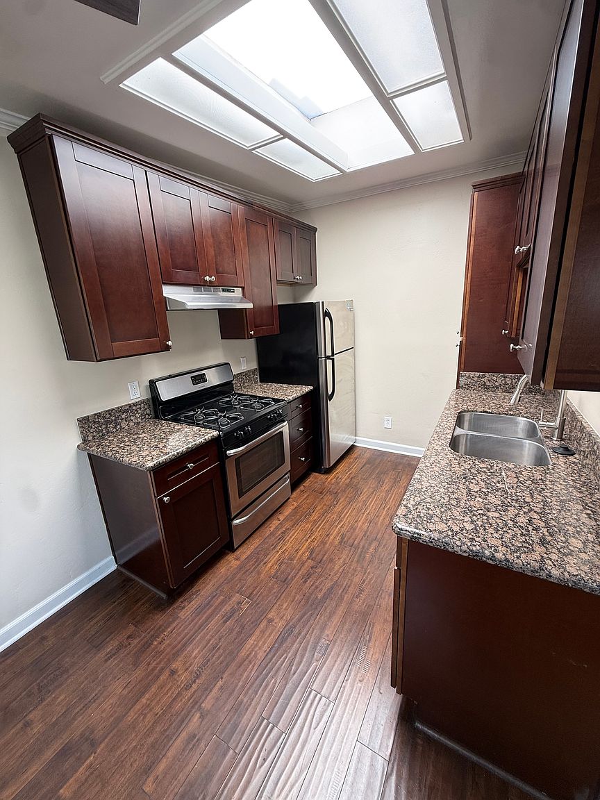 4125 Iowa St photo 4