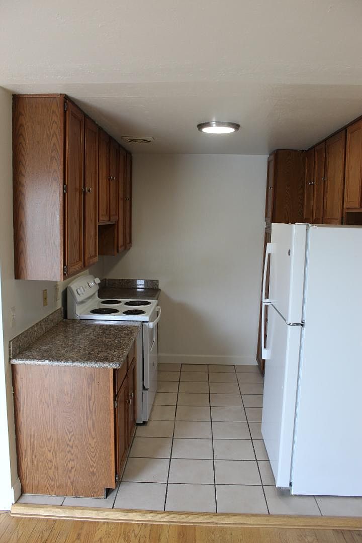 2BR/1BA Apartment on Lincoln Ave · Oakland photo 5