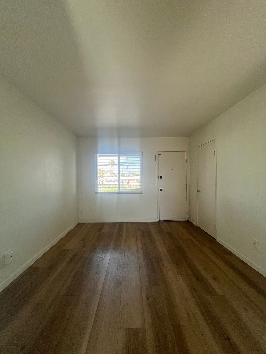 3185 Madison Ave photo 3