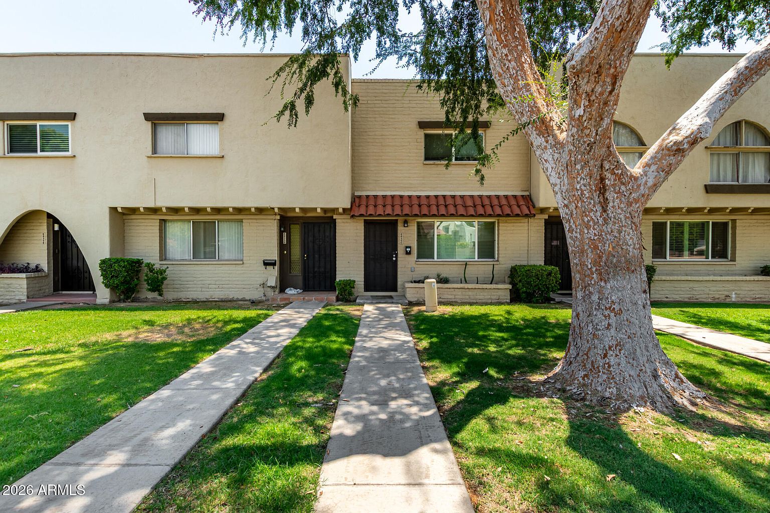 6825 E Osborn Road photo 2