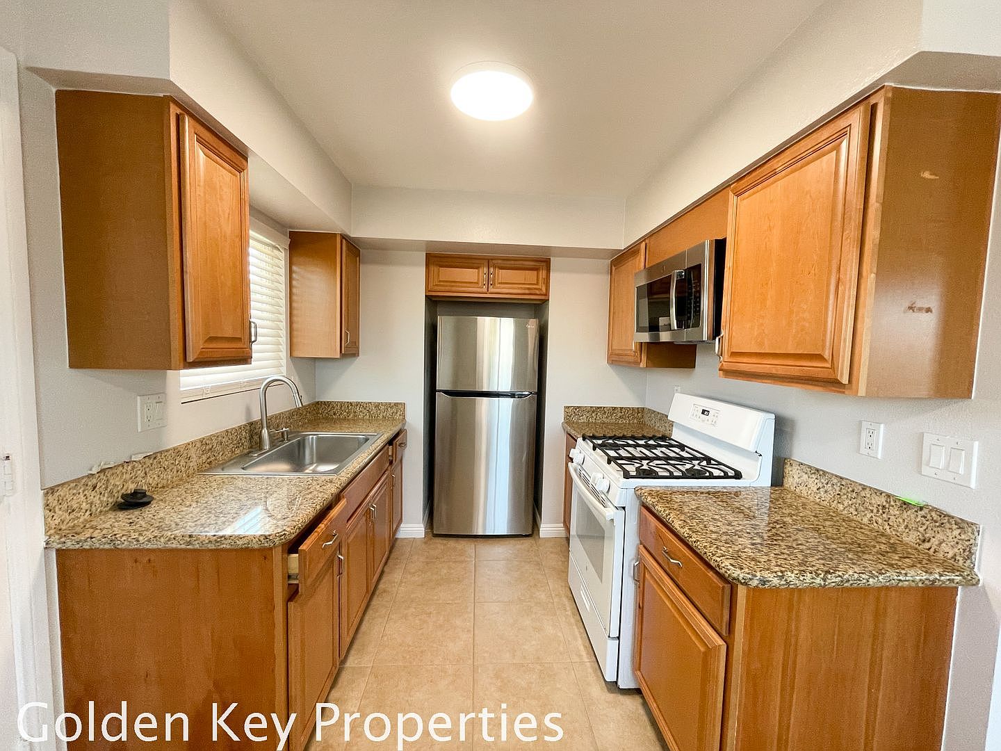 2715 Madison St photo 4