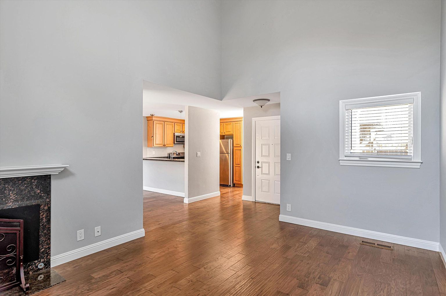 1105 Kelez Dr photo 5