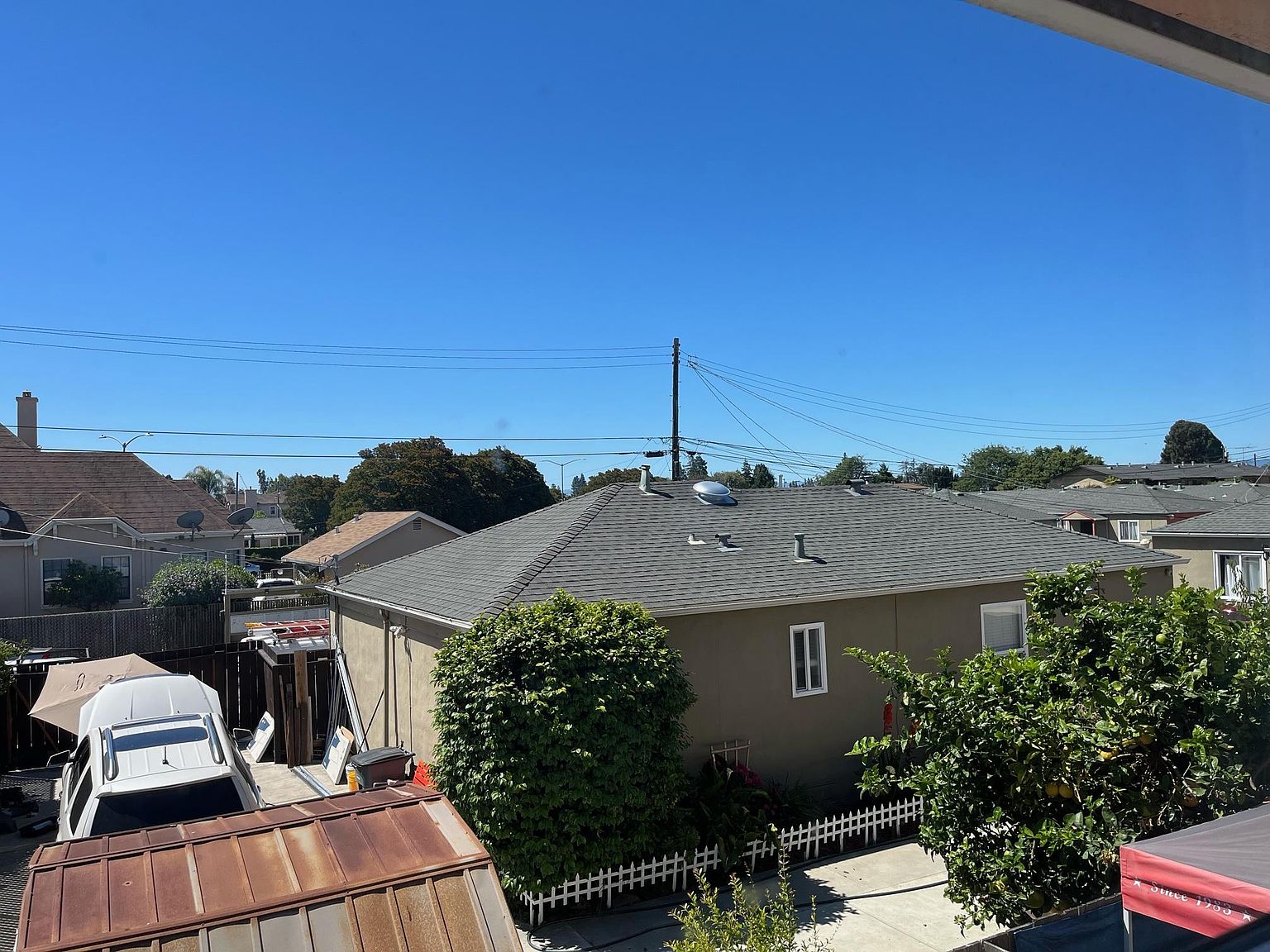 22807 Grand St photo 3