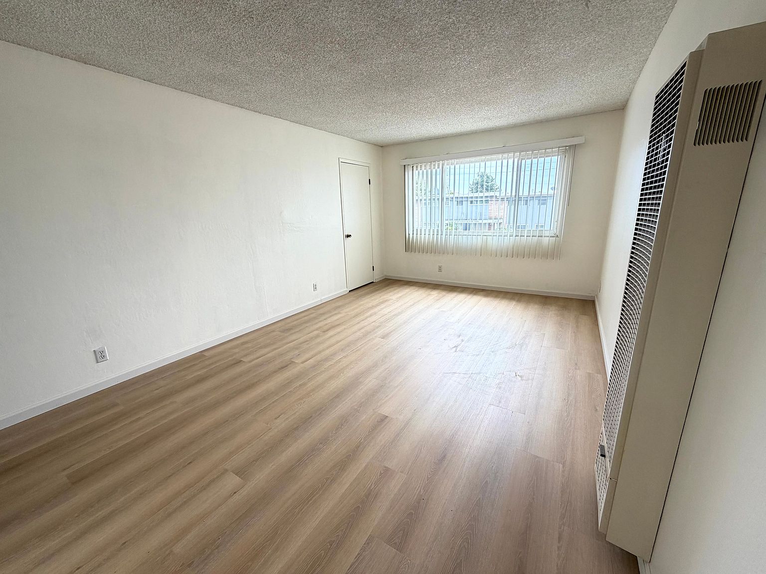 814 Orchard Ave photo 5