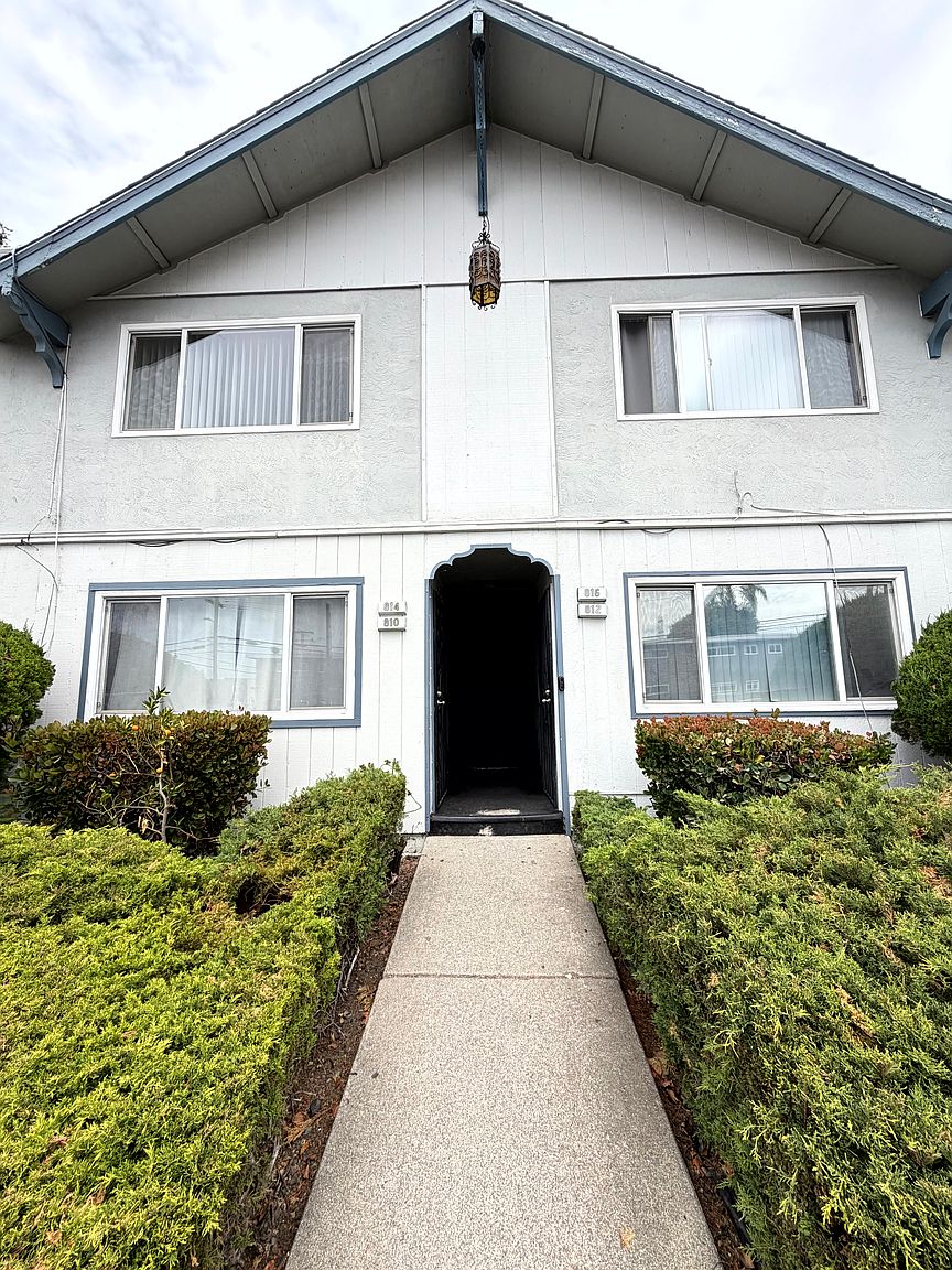 814 Orchard Ave photo 2