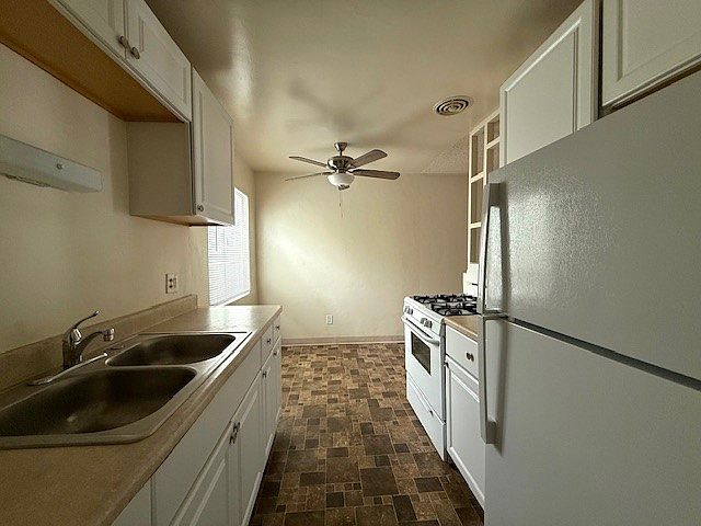 2144 30th St photo 4