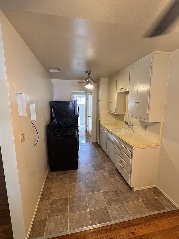 5090 College Ave photo 4