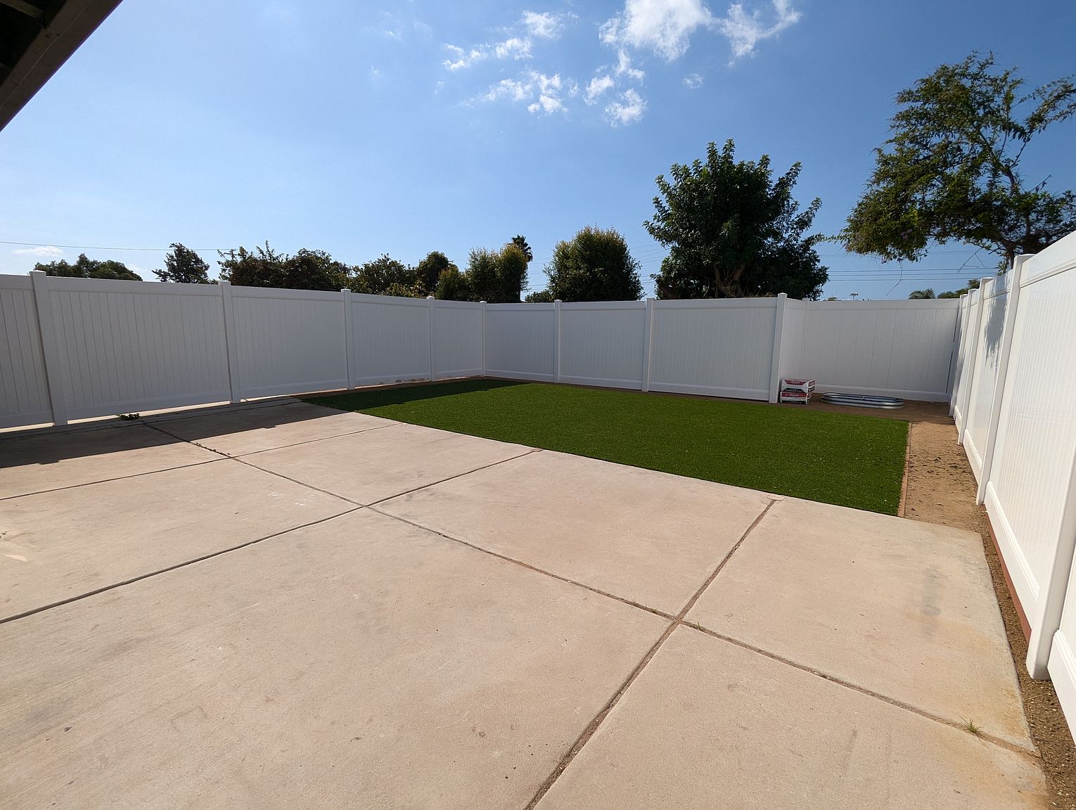 574 Madison Ave photo 5