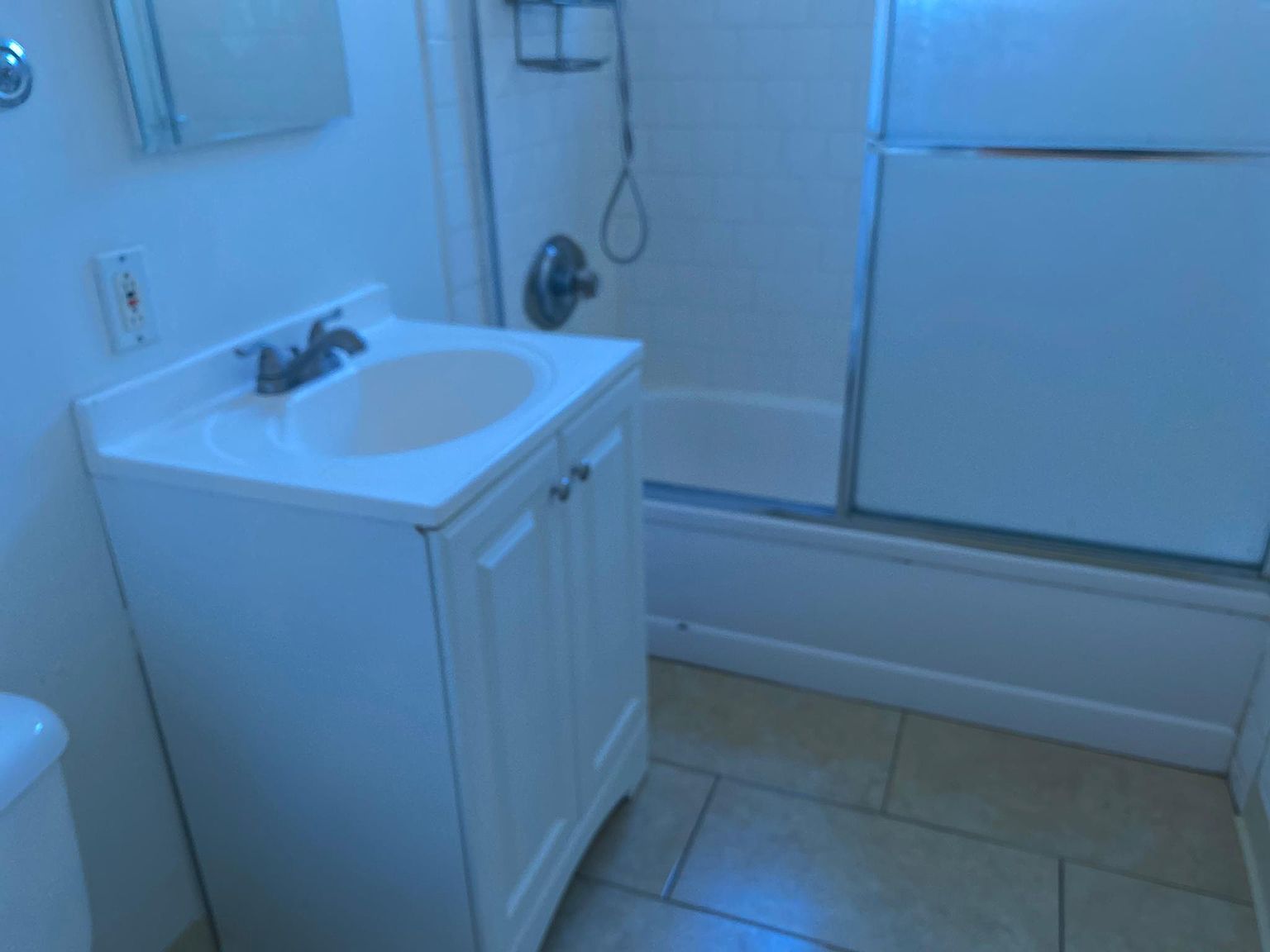 1BR/1BA Duplex on Wilton Drive · Campbell photo 2