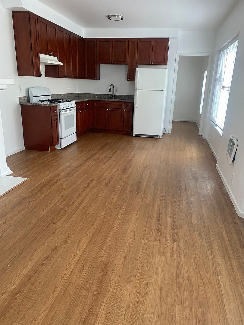 1415 Martin Luther King Jr Way unit 2D photo 4