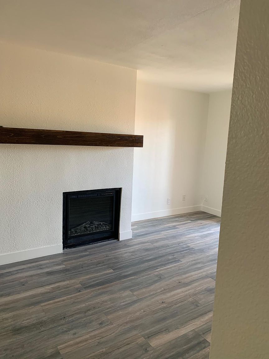 5525 E Thomas Rd photo 2