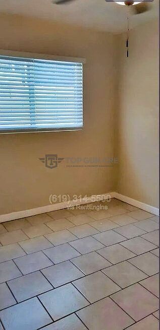4223 Winona Ave photo 5