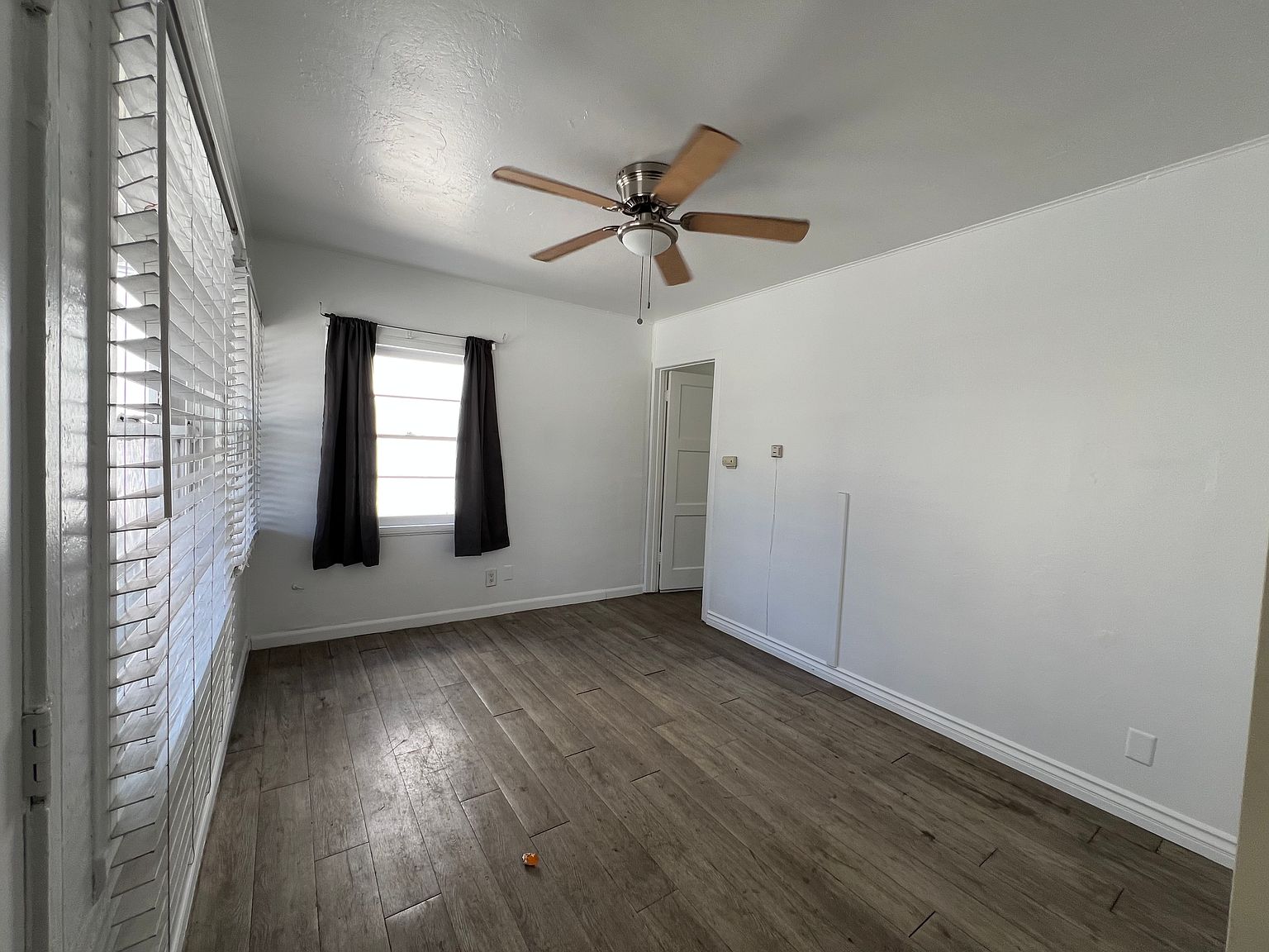 749 Seacoast Dr photo 2