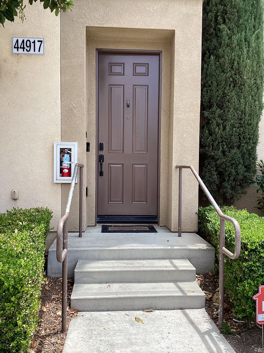 44917 Bellflower Ln photo 3