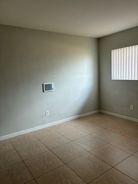 2607 44th St photo 2
