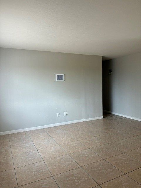 2607 44th St photo 3
