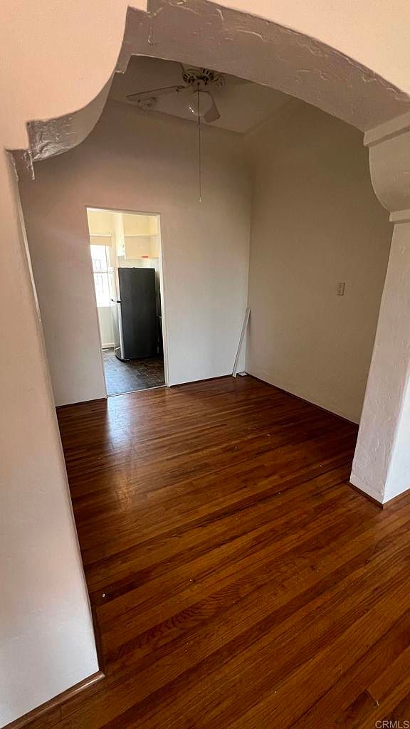 910 9th St photo 2