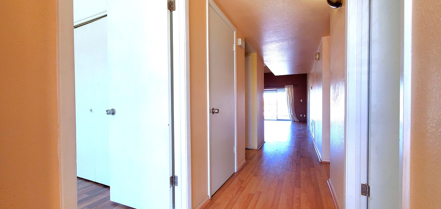 11046 N 28th Dr photo 5