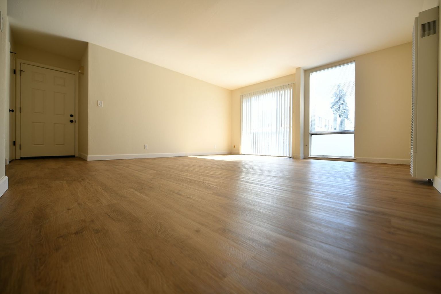 2418 Dwight Way unit 08 photo 3